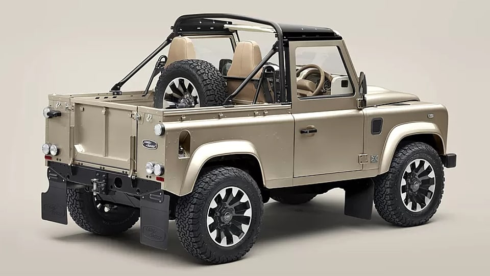 معرفی خودروی لندرور دیفندر V8 سافت تاپ